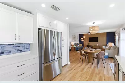 201 Pompano Drive SE #C furnished, Saint Petersburg, FL 33705 - Photo 9