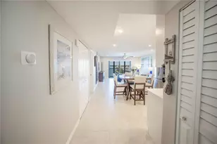 7300 Sun Island Dr S, South Pasadena, FL 33707 - Photo 9