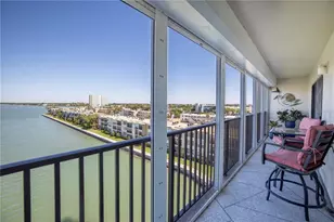 7300 Sun Island Dr S, South Pasadena, FL 33707 - Photo 5