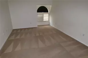 617 Segovia Ct NE, Saint Petersburg, FL 33703 - Photo 17