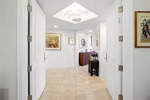 400 Beach Dr NE, Saint Petersburg, FL 33701 - Photo 3