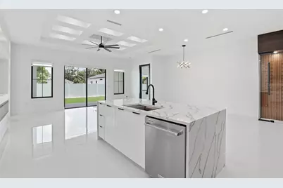 7013 N Clearview Avenue, Tampa, FL 33614 - Photo 17