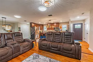5233 Hill Dr, Zephyrhills, FL 33542 - Photo 5