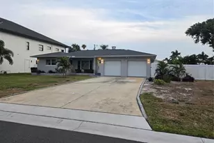 106 15th St, Belleair Beach, FL 33786 - Photo 1