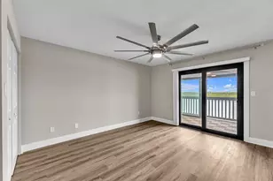 821 Bahia Del Sol Dr, Ruskin, FL 33570 - Photo 11