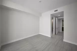 275 1st Ave S, Saint Petersburg, FL 33701 - Photo 23