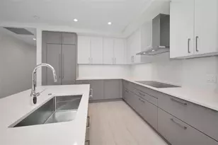 275 1st Ave S, Saint Petersburg, FL 33701 - Photo 7