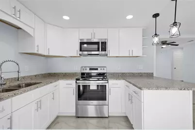 7025 Parliament Drive, Tampa, FL 33619 - Photo 11