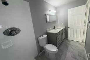 8539 N Hyaleah Rd, Tampa, FL 33617 - Photo 17