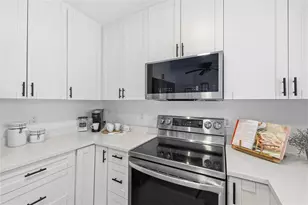 706 39th Ave NE, Saint Petersburg, FL 33703 - Photo 9