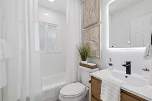 706 39th Ave NE, Saint Petersburg, FL 33703 - Photo 17