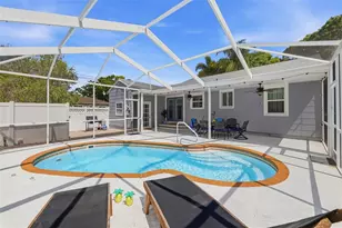706 39th Ave NE, Saint Petersburg, FL 33703 - Photo 3