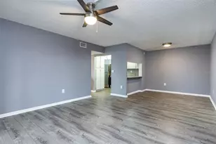 1182 Pine Ridge Cir W, Tarpon Springs, FL 34688 - Photo 9