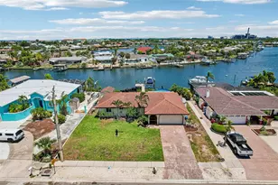 801 Flamingo Dr, Apollo Beach, FL 33572 - Photo 3