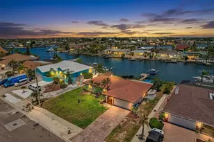 801 Flamingo Dr, Apollo Beach, FL 33572 - Photo 3