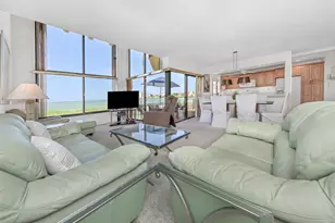 5650 Escondida Blvd S, Saint Petersburg, FL 33715 - Photo 9