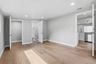 1013 N Bask Dr, Tampa, FL 33603 - Photo 25