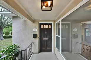 2435 York St N, Saint Petersburg, FL 33710 - Photo 3