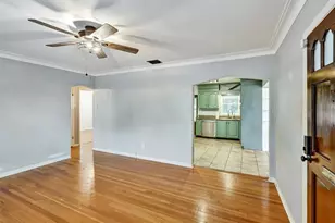 2435 York St N, Saint Petersburg, FL 33710 - Photo 5