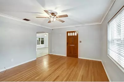 2435 York Street N, Saint Petersburg, FL 33710 - Photo 7