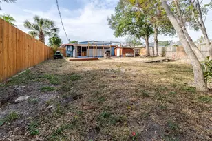 1907 27th St W, Bradenton, FL 34205 - Photo 33