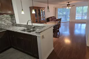 4115 Chatham Oak Ct, Tampa, FL 33624 - Photo 3