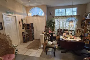 1040 Tradewinds Dr, Tarpon Springs, FL 34689 - Photo 9