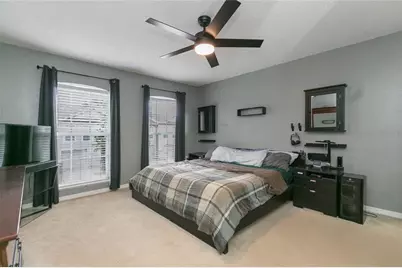 9922 Ashburn Lake Drive, Tampa, FL 33610 - Photo 19