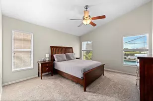 735 NE Addison Dr, Saint Petersburg, FL 33716 - Photo 15