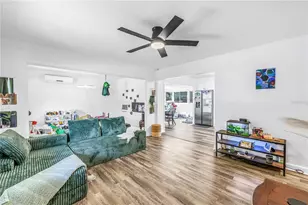 5034 2nd Ave S, Saint Petersburg, FL 33707 - Photo 3