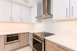 275 1st Ave S, Saint Petersburg, FL 33701 - Photo 7