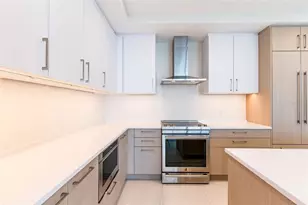 275 1st Ave S, Saint Petersburg, FL 33701 - Photo 17