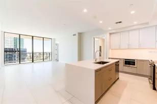 275 1st Ave S, Saint Petersburg, FL 33701 - Photo 5
