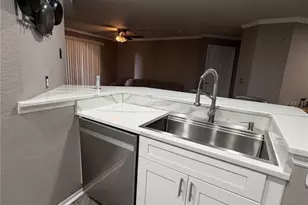 18101 Peregrines Perch Pl, Lutz, FL 33558 - Photo 5