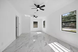 9405 N Mary Ave, Tampa, FL 33612 - Photo 15