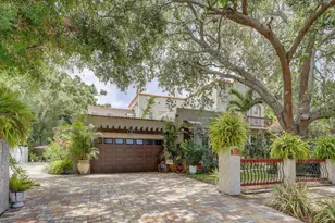 325 49th Street N, Saint Petersburg, FL 33710 - Photo 1