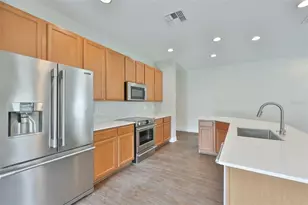 708 Coade Stone Dr, Seffner, FL 33584 - Photo 11