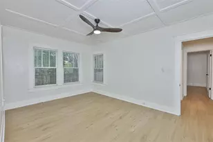 902 W Columbus Dr, Tampa, FL 33602 - Photo 17
