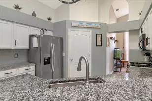 18210 Sweet Jasmine Dr, Tampa, FL 33647 - Photo 11