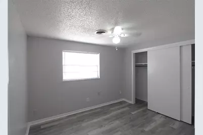 5647 20th Street, Zephyrhills, FL 33542 - Photo 5