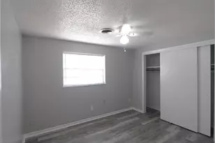 5647 20th St, Zephyrhills, FL 33542 - Photo 5