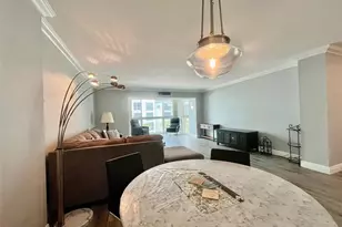 851 Bayway Blvd, Clearwater Beach, FL 33767 - Photo 15