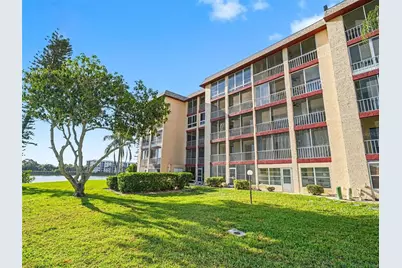 3915 Lake Bayshore Drive #306, Bradenton, FL 34205 - Photo 21