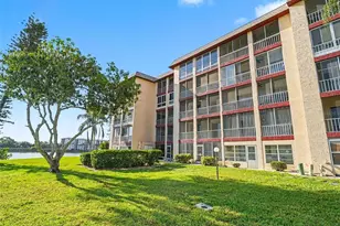 3915 Lake Bayshore Dr, Bradenton, FL 34205 - Photo 21