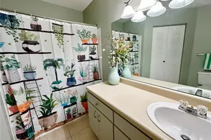 10534 White Lake Ct, Tampa, FL 33626 - Photo 15