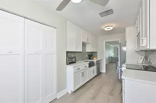 574 Boca Ciega Point Blvd N, Saint Petersburg, FL 33708 - Photo 5