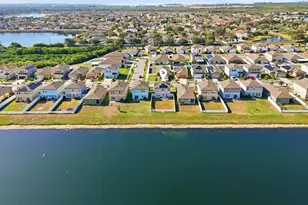 831 Sunlit Coral St, Ruskin, FL 33570 - Photo 23