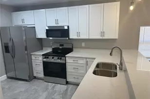 2901 20th St N, Saint Petersburg, FL 33713 - Photo 5