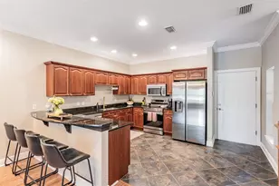 415 Barcelona Dr, Saint Petersburg, FL 33716 - Photo 11
