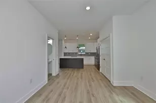 4171 56th Ave N, Saint Petersburg, FL 33714 - Photo 3